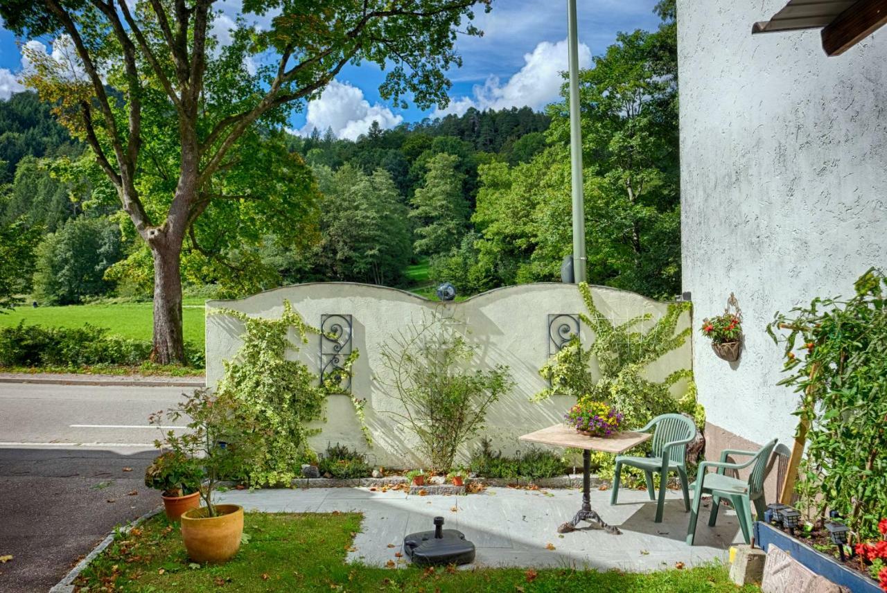 Ferienwohnung Heinzelmann Baden-Baden Bagian luar foto